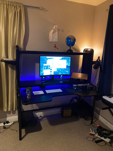 Ikea fredde gaming desk - ikea,