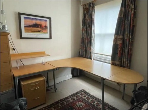 Foldable shaped desk - shaped,